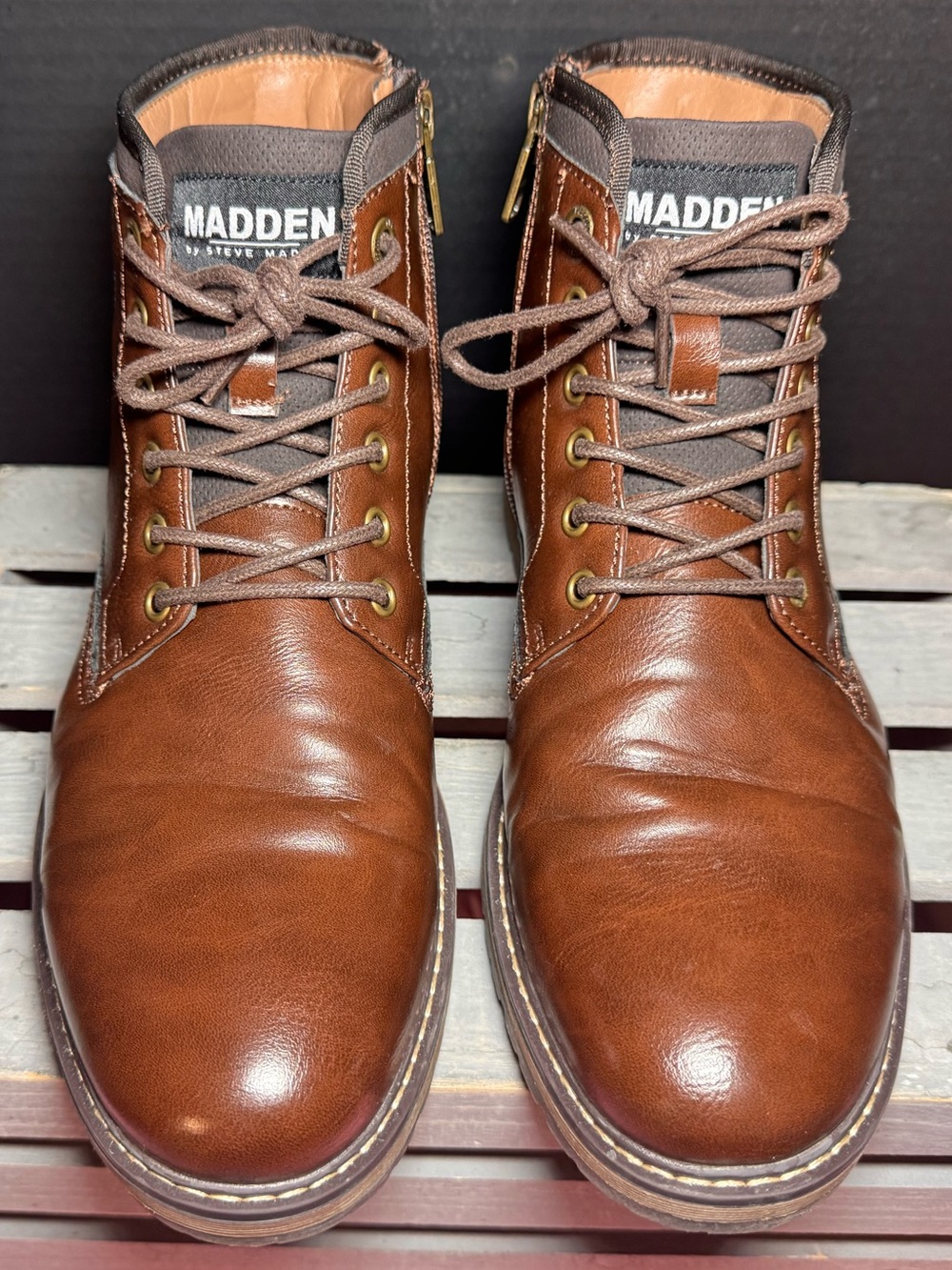 Madden by Steve Madden Men's Teeter Boot Size 8.5 Zip Lace-Up